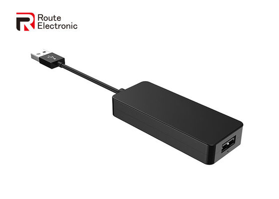 Acessórios eletrônicos automotivos plug and play , Dongle de reprodução de carro de plástico branco preto