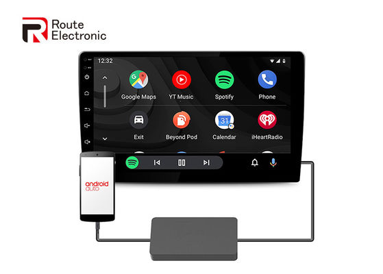 Acessórios eletrônicos automotivos plug and play , Dongle de reprodução de carro de plástico branco preto